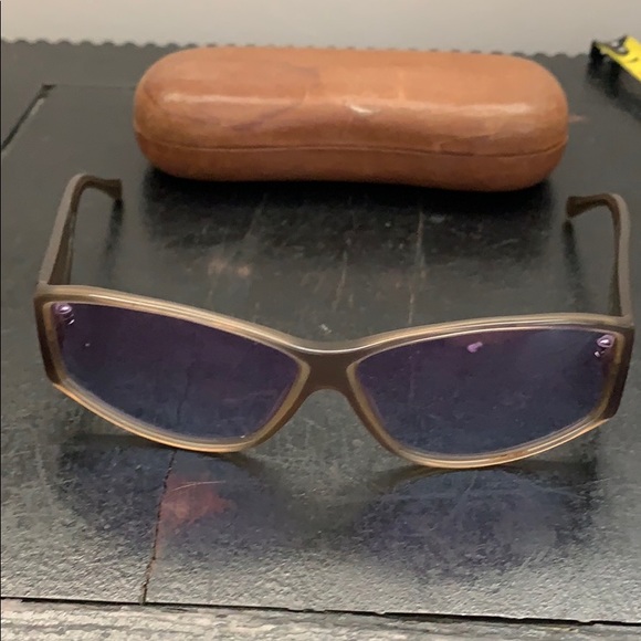 Salvatore Ferragamo sunglasses made in Italy w/cas main image 5